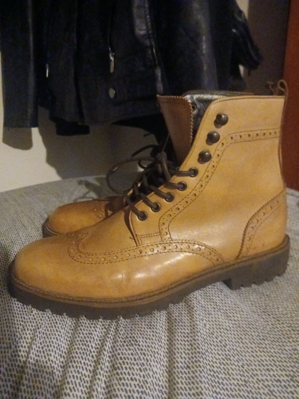 Men's boots